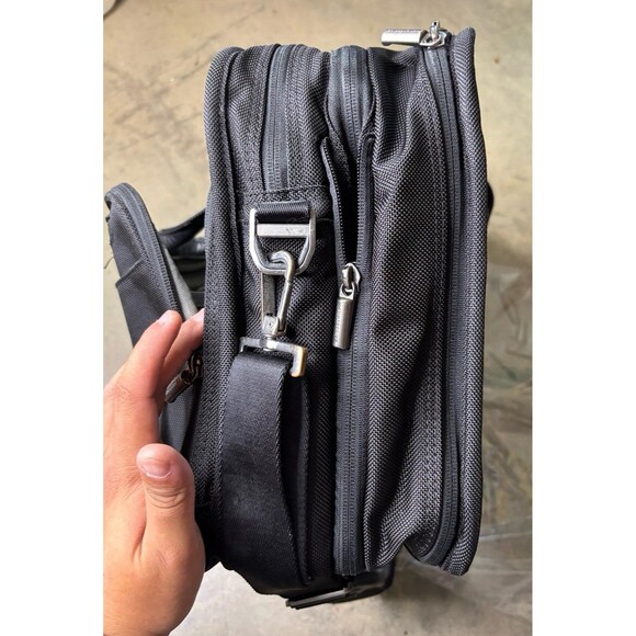 Briggs & Riley Medium Expandable Briefcase Black Nylon and Leather KB302X-4 - Picture 7 of 12